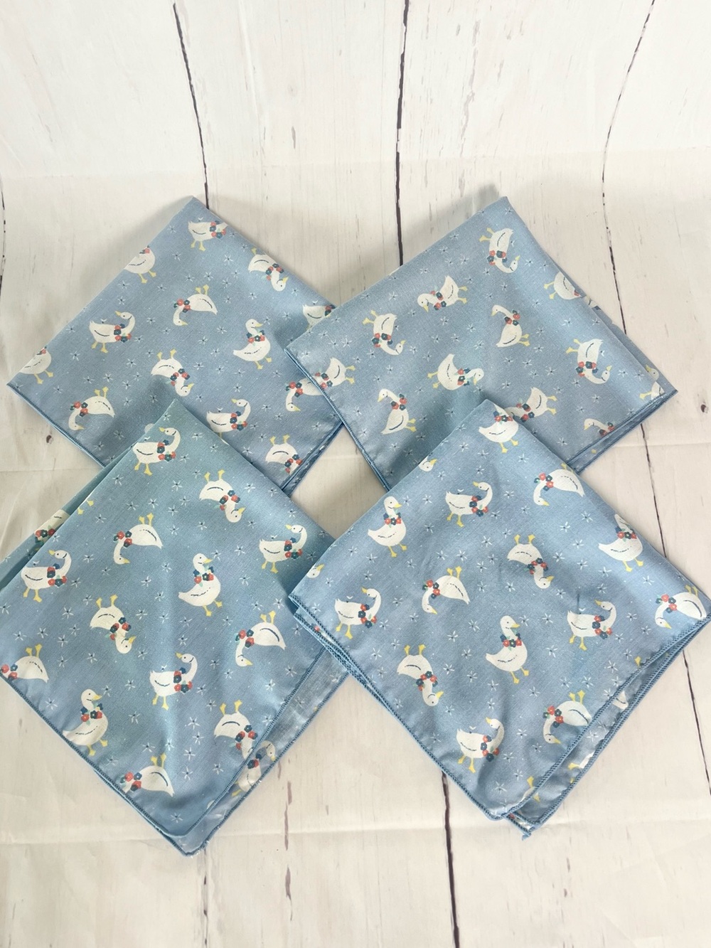 VTG Set of 4 Silly Goose Napkins Blue Whimsical Farmhouse Retro Table Decor